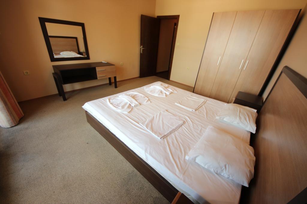 Menada Villa Bonita Apartments Slântsjev Brjag Eksteriør bilde