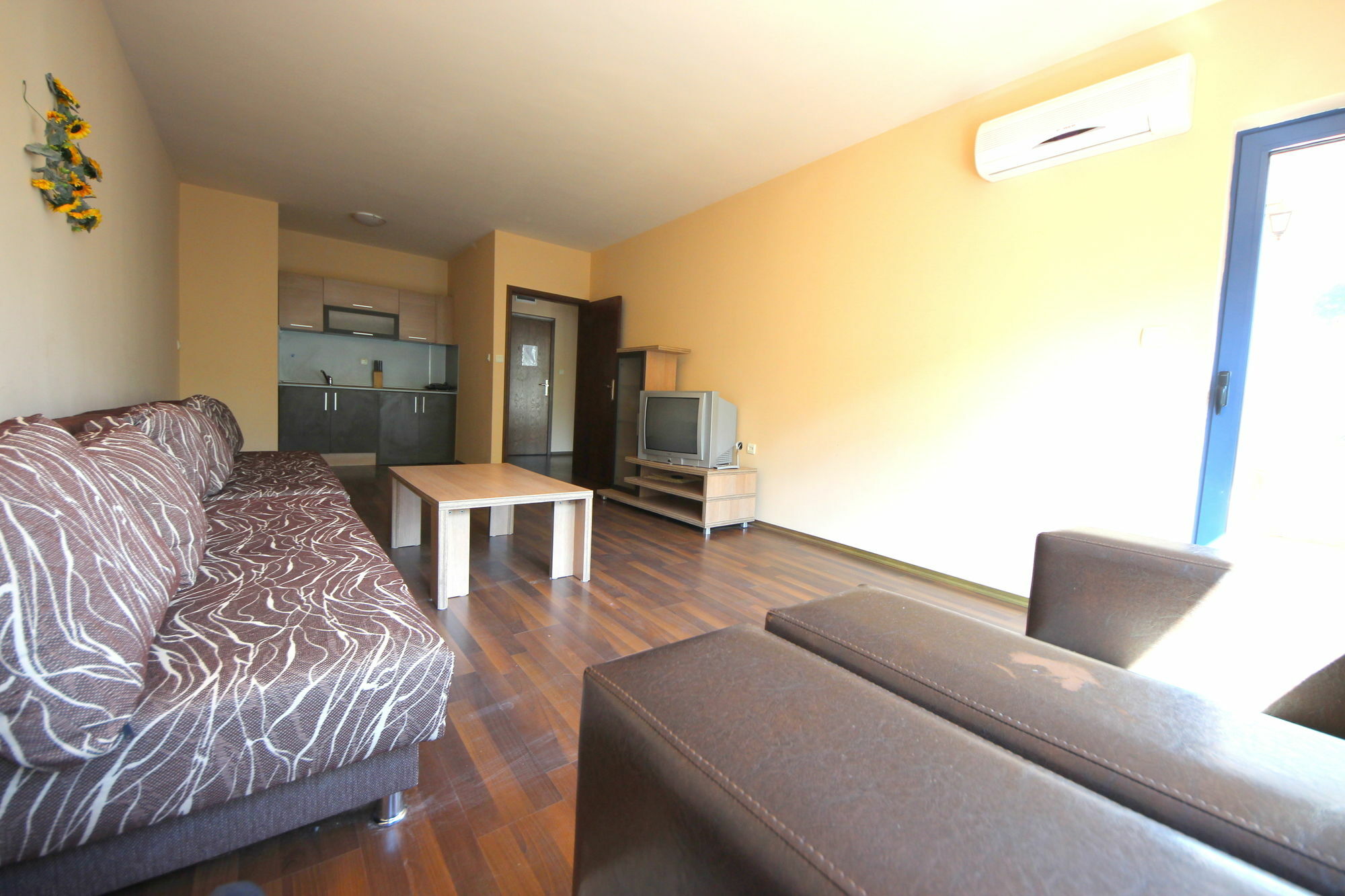 Menada Villa Bonita Apartments Slântsjev Brjag Eksteriør bilde